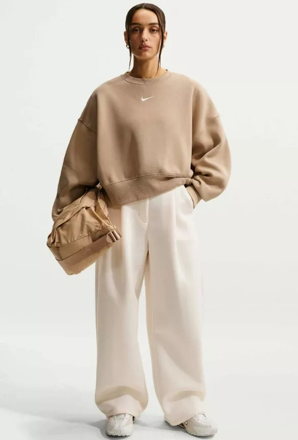 Oversized mikina, Nike Sportswear, 1 420 Kč