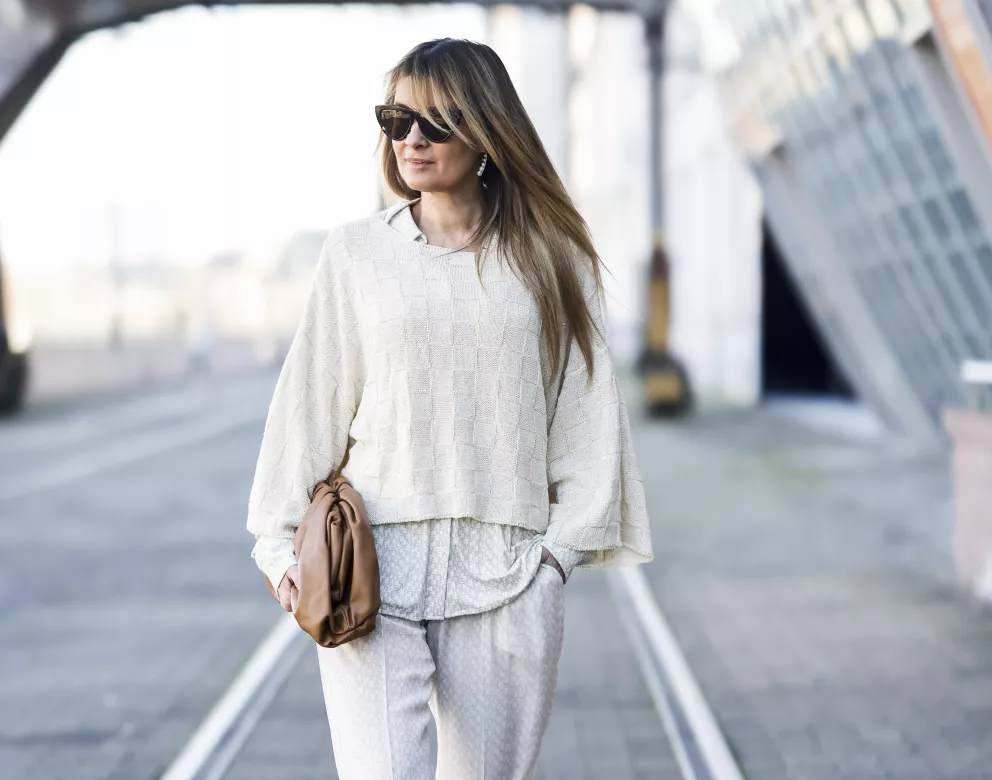 zralá elegantní žena