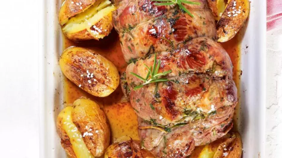 Jehněcí kýta na bylinkách