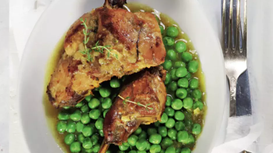 Marinované králičí nožky s hráškem