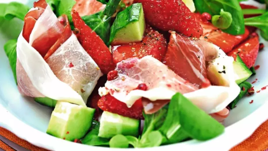 Jahodomanie 5: Zeleninový salát s jahodami