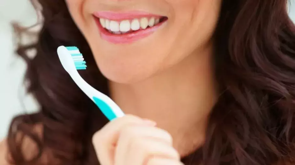 Poradna: Jak vybírat kartáček na zuby