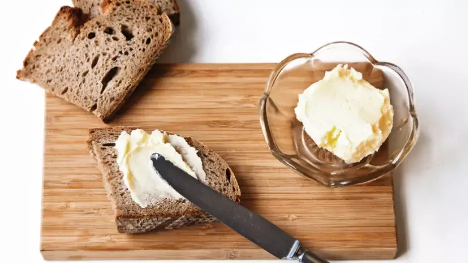 Lahodné domácí máslo: Jak si ho vyrobit