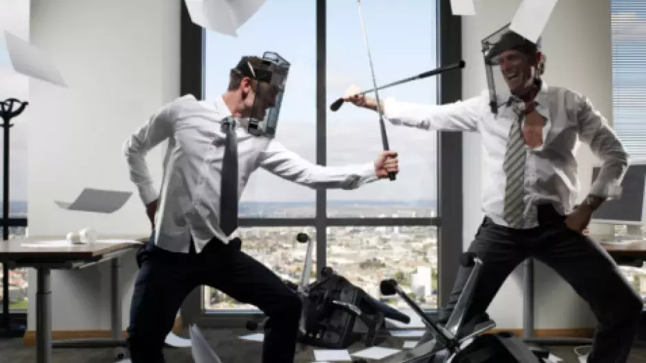 Držte se zpátky. Do těchto hádek byste se neměla míchat