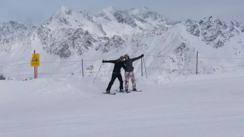 Žádné nudné cviky v posilovně, zbavte se povánočních kil za 1 týden – lyžováním v Alpách!