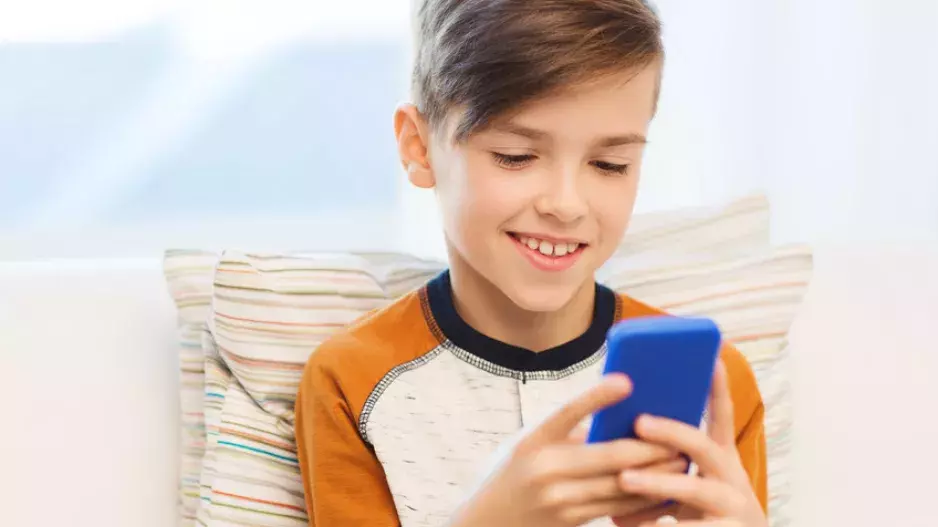 8 znamení, že je vaše dítě závislé na internetu