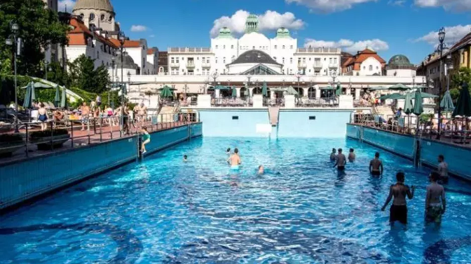 Deník cestovatelky I: Spolujízdou do Asie a zpět