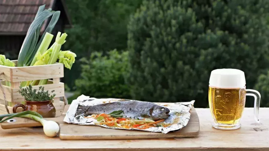 Víkendové grilování II: Pstruh v papilotě