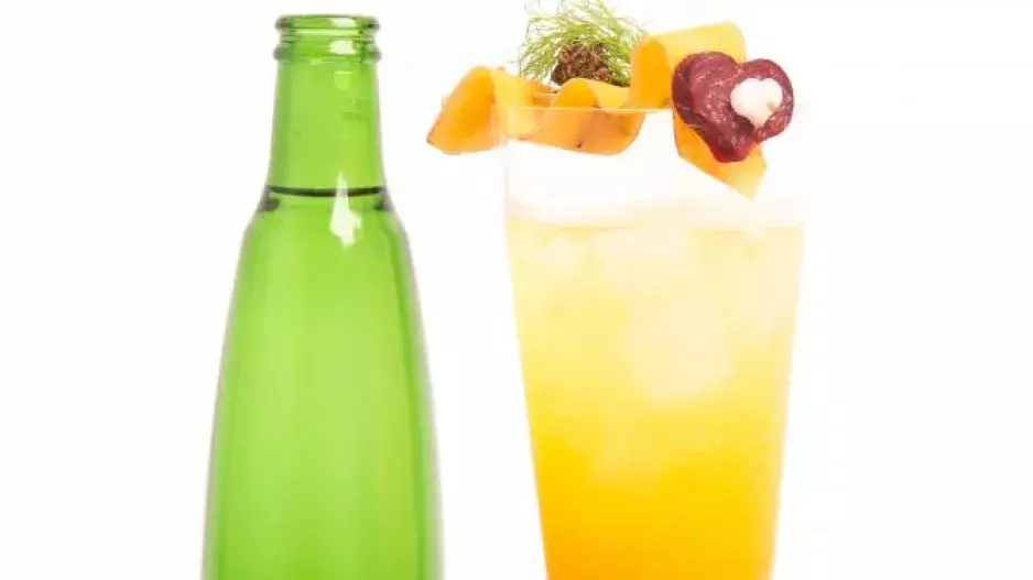 Mistrovství světa v nealko koktejlech Mattoni Grand Drink 2016 skončilo vítězstvím Slováka Ladislava Doboše. Čech Achim Šipl byl druhý.