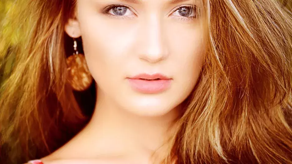 5 tipů, jak si vybrat barvu na vlasy, která vám bude slušet