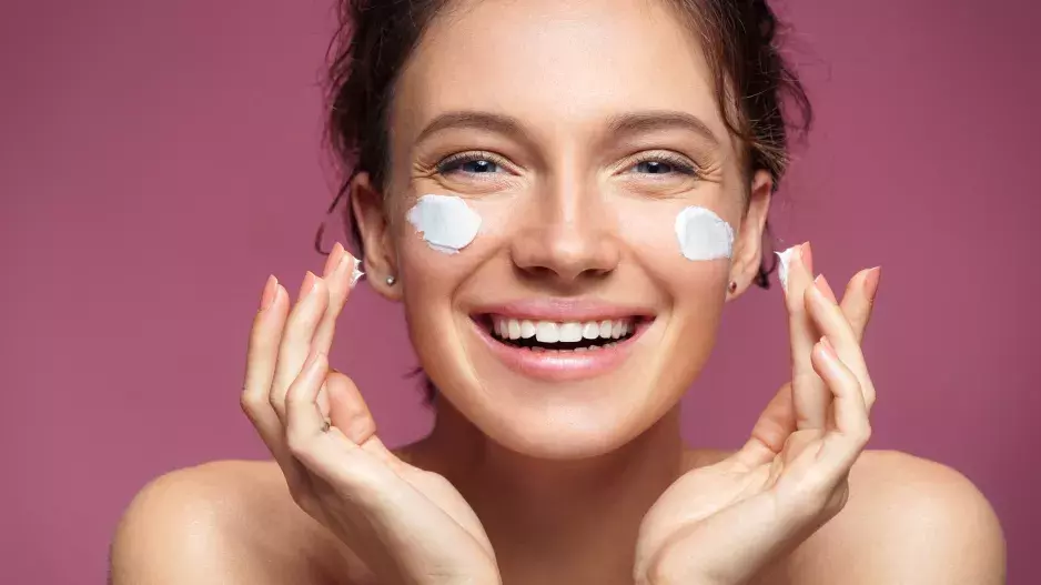 Beauty novinky: Kosmetika plná květin a ovoce