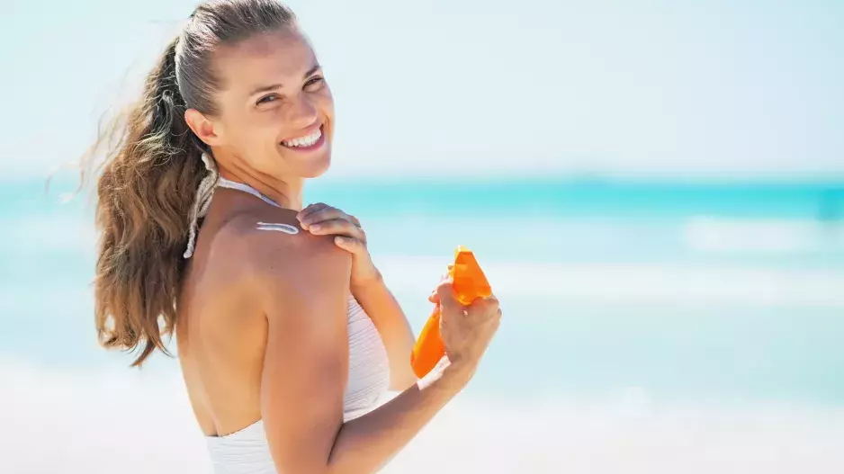 Sluncem políbená! Vsaďte na opalovací kosmetiku