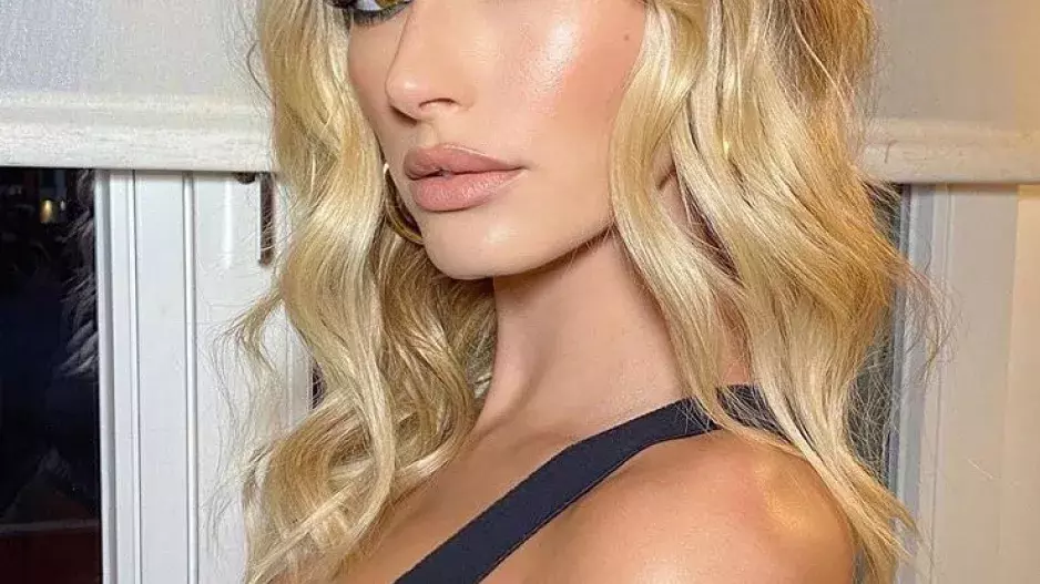 Nový trend obočí: Baby Brows