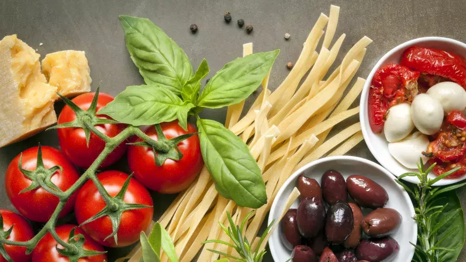 Linguine s pečenými rajčaty