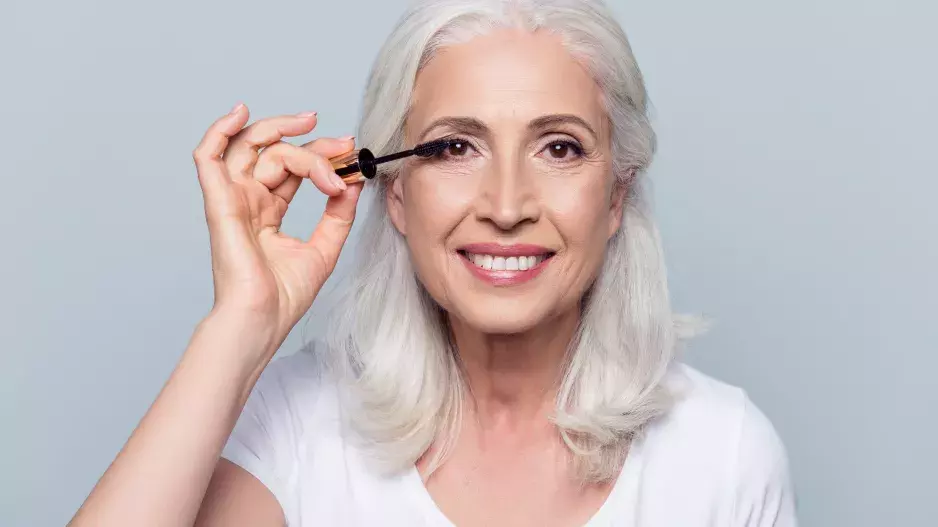 Jednoduché kroky, jak omládnout o několik let díky líčení: Světové vizážistky radí, jak na to