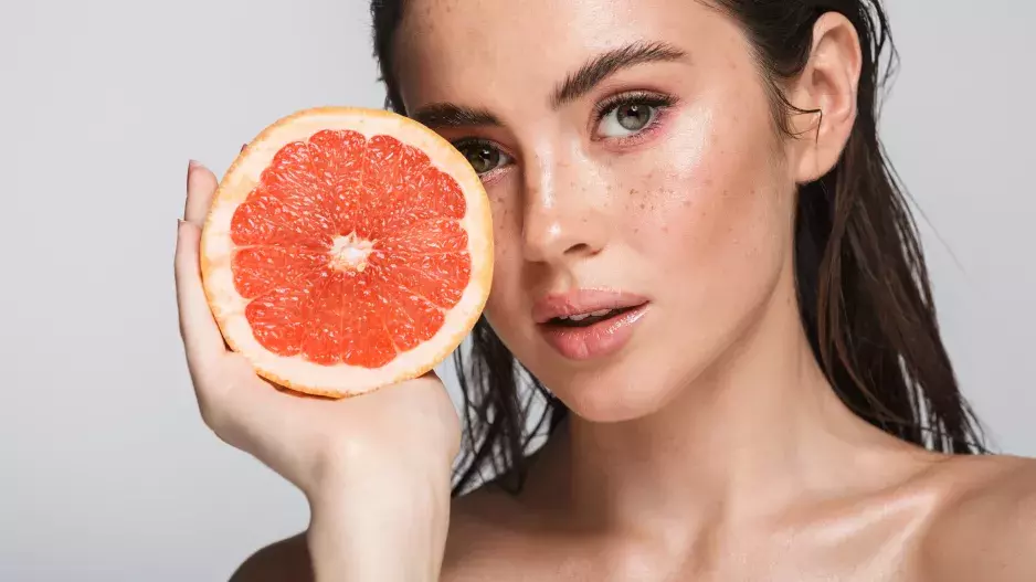 Krásnější díky potravinám: Které musíte jíst pro lepší pleť, vlasy a nehty?