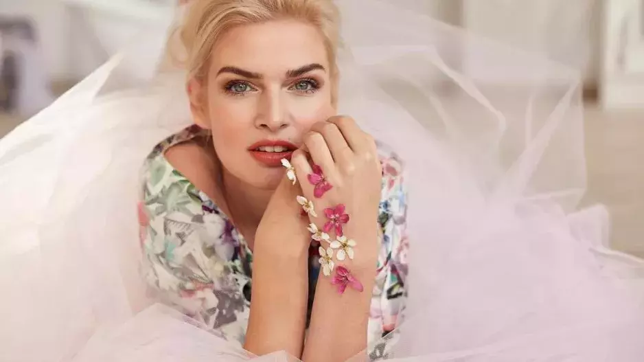 Nikol Štíbrová pobavila internet, když sdílela svého syna, jak flirtuje s neznámou ženou