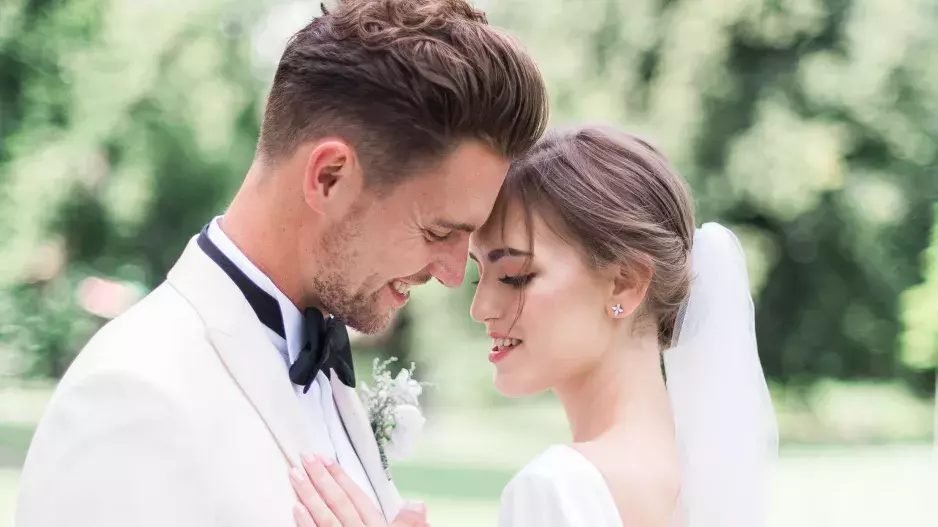 Jaké svatební šaty jsou podle mužů nejkrásnější? Podle průzkumu by nejraději viděli ženu v tomto modelu