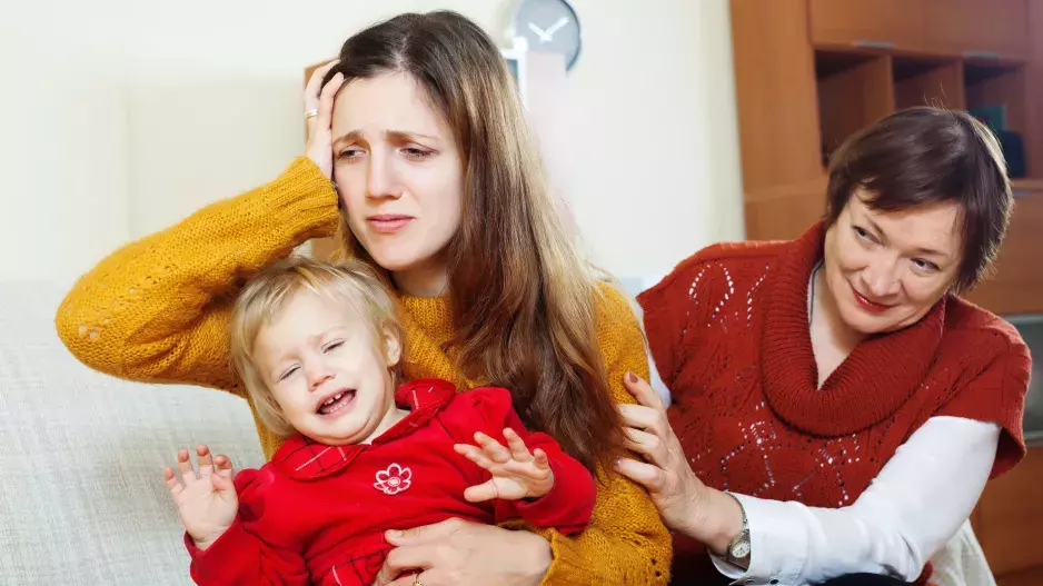 Poradna: S našima se to nedá vydržet, mám z nich stažený žaludek. Jitka (33)