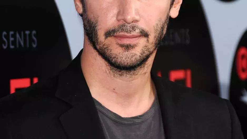 Těžké osudy slavných: Keanu Reeves zažil několik tragických událostí. Díky jeho radám se odrazíte ode dna i vy, a budete žít šťastnější život