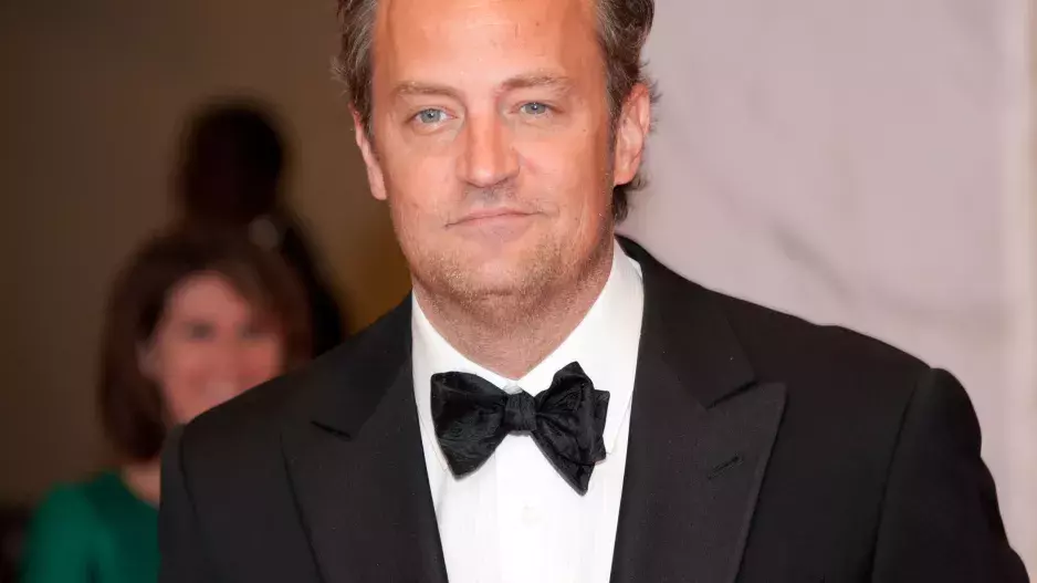 Herec Matthew Perry je svobodný! Se snoubenkou potvrdili rozchod. Co jí vzkazuje?