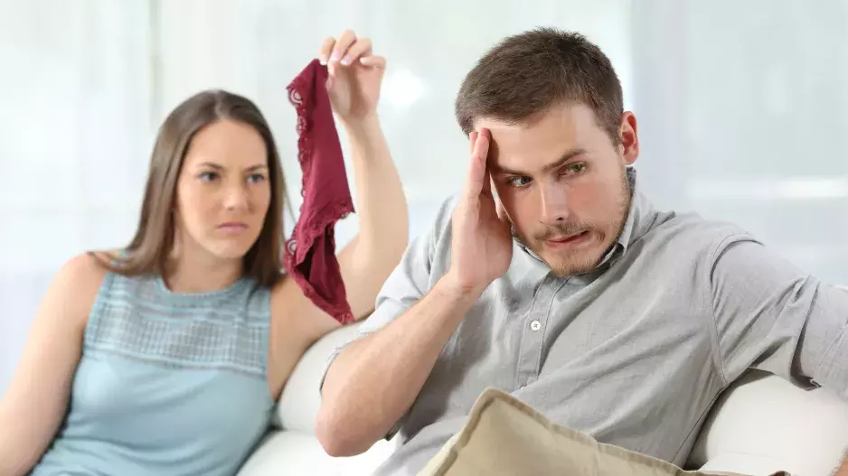 Jak velká je pravděpodobnost, že vás partner podvede? Překvapí vás, co vše hraje roli, včetně pořadí narození