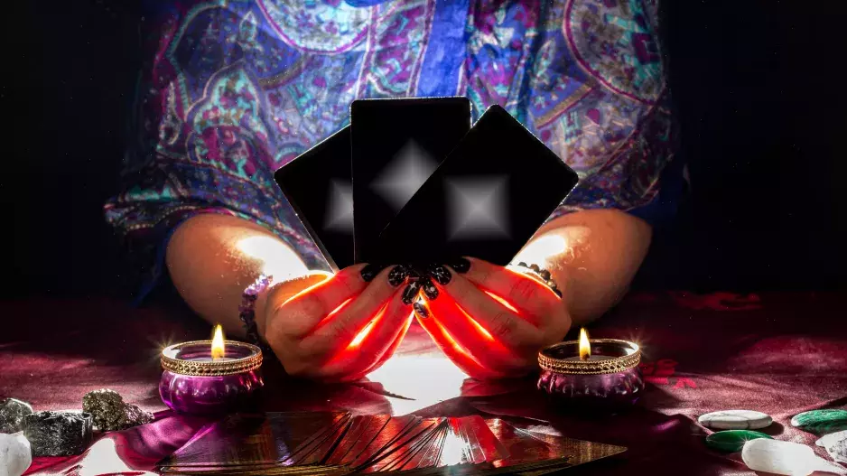 Velká tarotová předpověď na červenec: Jaké karty mu budou vládnout, co nás čeká v lásce, kariéře a zdraví?