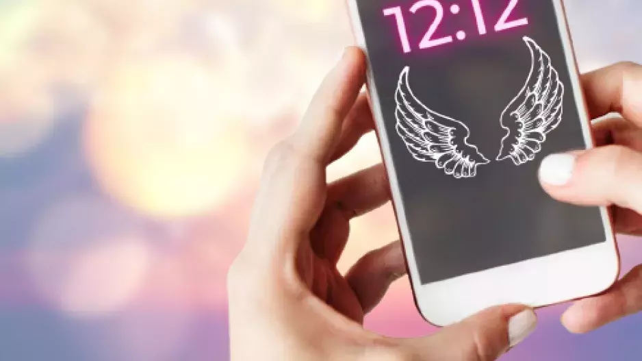 Numerologie čísla 12: Jeho význam je magický a souvisí i s karmou. Co znamená, když na hodinkách neustále vídáte čas 12:12?