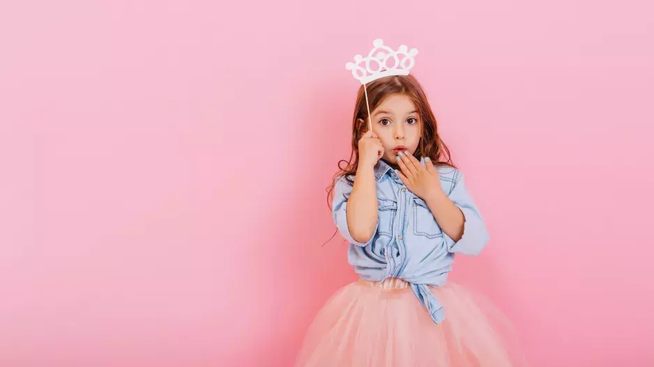 Narcismus: Chorobná zamilovanost do sebe sama, která může pramenit i z chyb ve výchově. Neděláte je náhodou také?