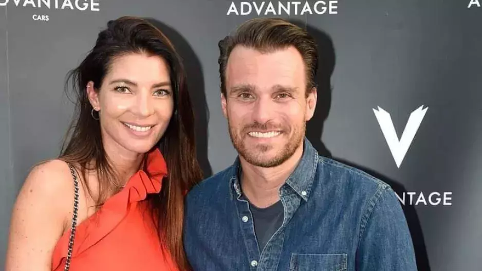 Leoš Mareš a Monika Marešová čekají své první dítě. "Klokan přijde v březnu," napsal moderátor na sociální síti