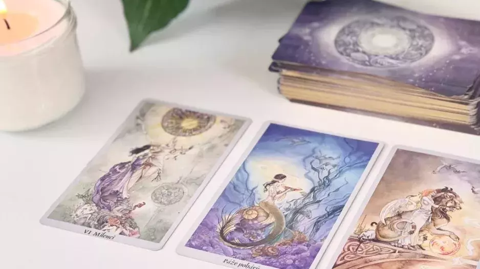 Tarotová předpověď na 14.–16. března: Císařovna přináší naději, Milenci nás varují před impulzivním jednáním