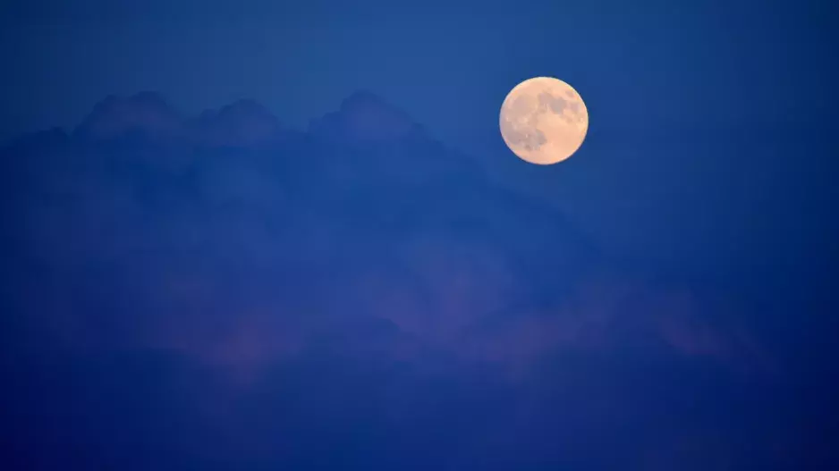 Dnešní úplněk silně zasáhne dvě znamení zvěrokruhu po celý den: Vodní a vzdušné znamení jsou ohrožena