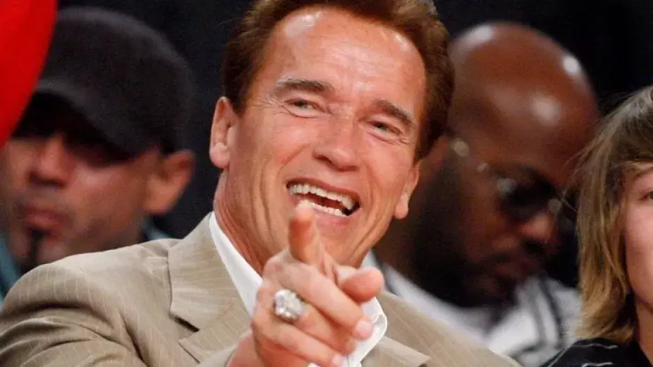 Děti celebrit, které se svým slavným rodičům vůbec nepodobají: Dcera Mr. Beana je kráska, Schwarzeneggerův syn se nepotatil