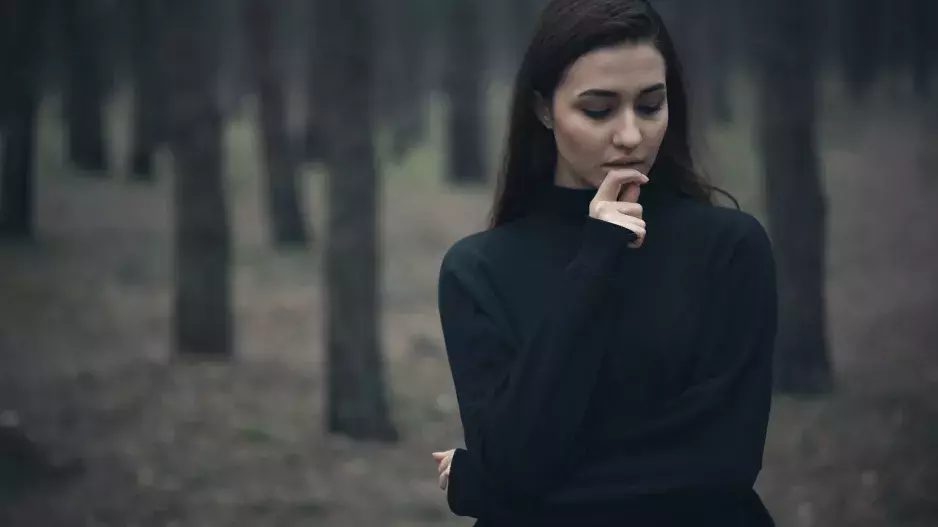 Oblečení, které má špatnou energii a měli byste ho vyřadit ze šatníku