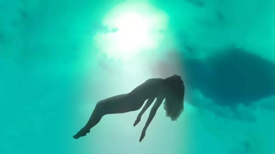 Setkání se zesnulými lidmi není nemožné: Znaky reinkarnace duše můžete pocítit i ve svém okolí