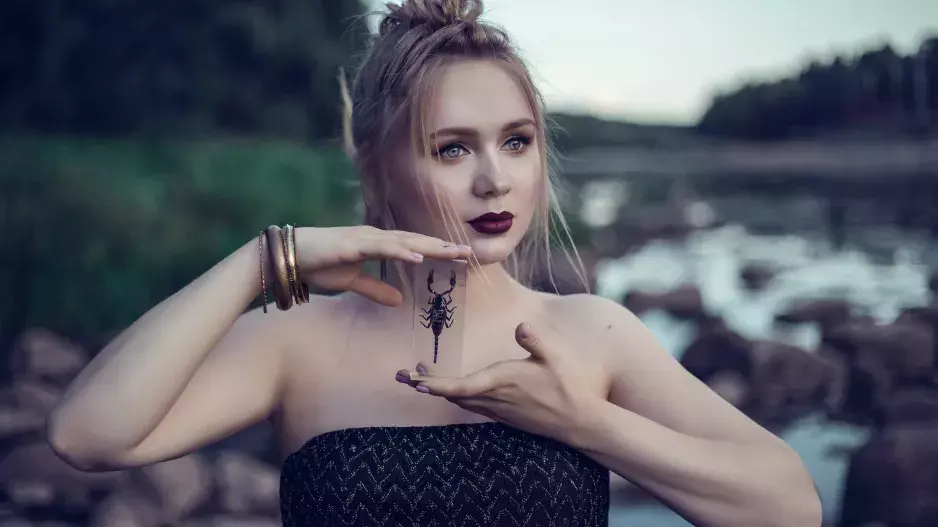 Slunce brzy vstoupí do znamení Štíra: Čekají nás rozbouřené emoce, odhalení pravdy i vyslovení tajných přání