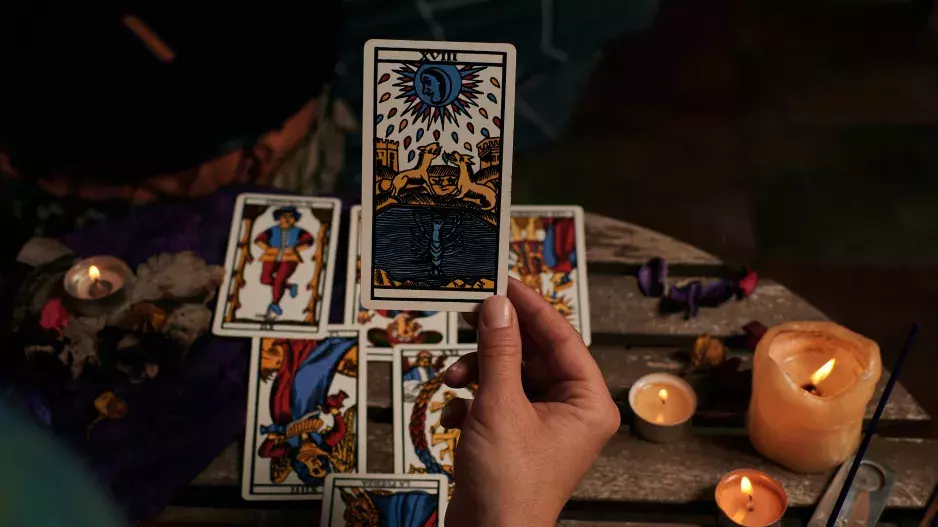 Baba Vanga nebo Nostradamus předpověděli světu pohromy a kastrofické scénáře, některé se vyplnily. Proč se uchylujeme k proroctví?