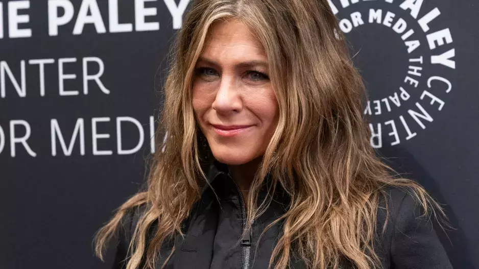 Jennifer Aniston v slzách: Dojemnými fotografiemi se rozloučila se svým milovaným tatínkem