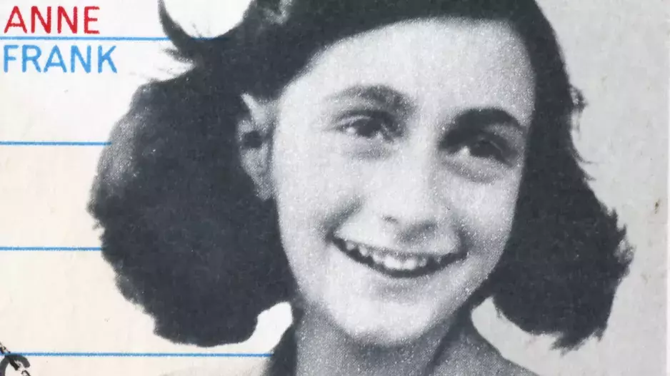 Anne Franková, 13letá dívka, která si během války prošla peklem. Její zápisky vyšly jako kniha a bylo prodáno minimálně 30 milionů výtisků