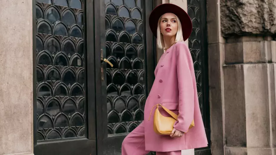 Perfektní kousek pro ženy nad 40 let: Kalhoty Katie Holmes zdokonalí každý vzhled