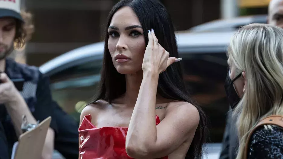 Proměna roku: Matka dvou dětí chtěla po rozvodu změnu. Nyní si ji lidé pletou s Megan Fox