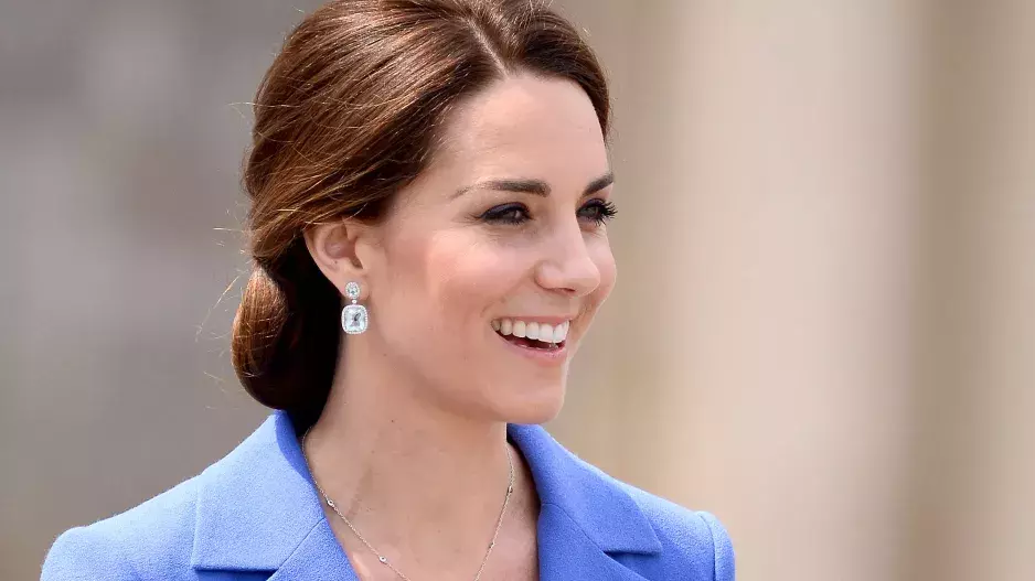 Žádná loga nebo umělé nehty.  Tichý luxus vás vynese mezi nejstylovější ženy světa. Inspirujte se Kate Middleton