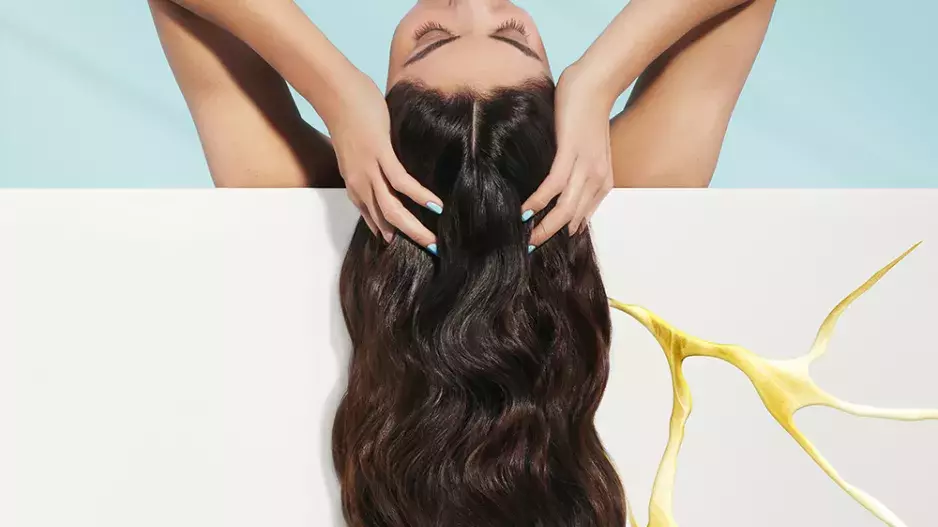 Nejen vlasy, ale i pokožka hlavy si zaslouží správnou péči.