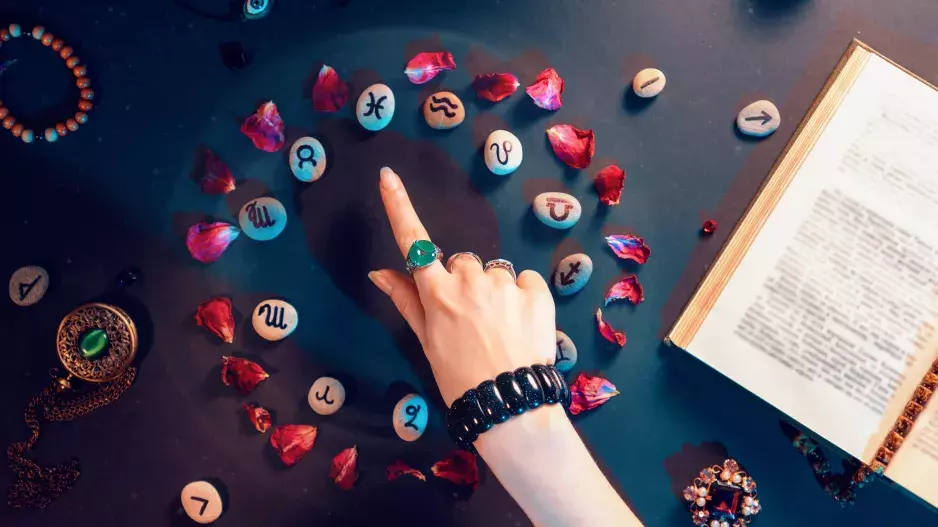 Věštba ze tří run: Vytáhněte si jednu z nabízených a zjistěte, co je nyní potřeba udělat pro pevné zdraví i psychickou kondici
