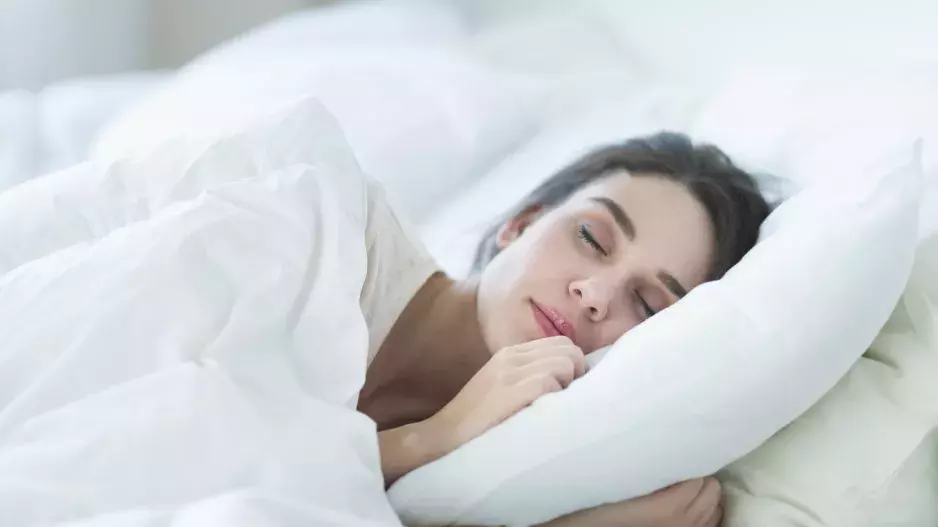 Spánek, který omlazuje: Tipy, jak ho vrátit do každodenního režimu, radí odbornice