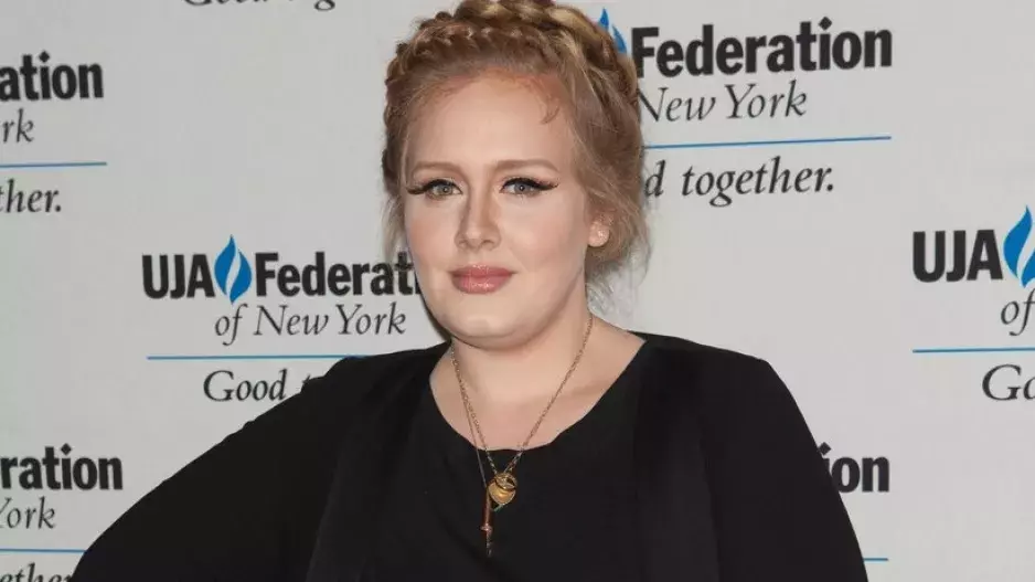 Jídelníček podle zpěvačky Adele: Sirt Food dieta, zvedání železa a box. Adele se podařilo nejen zhubnout, ale váhu si také udržet