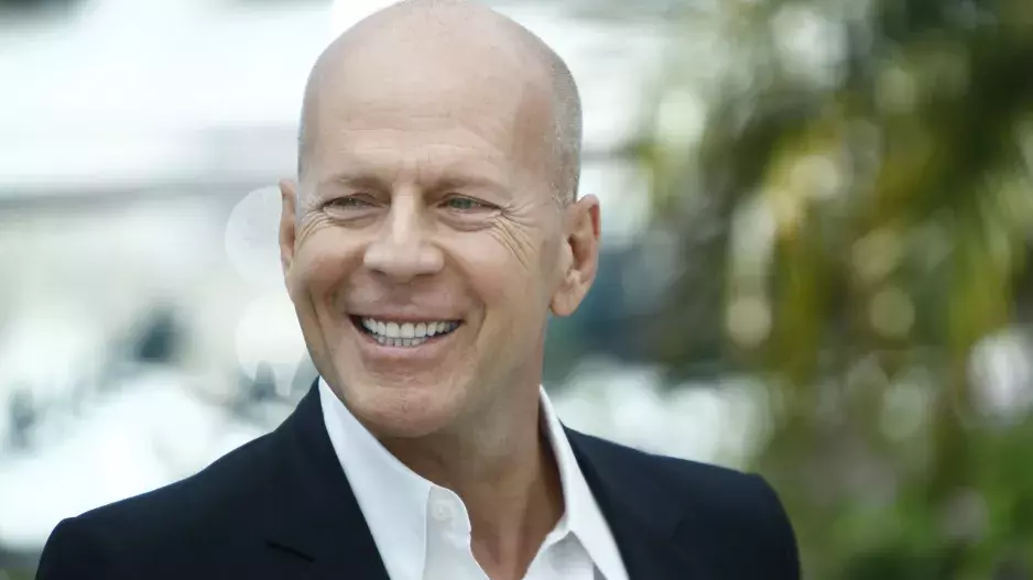 Herec Bruce Willis se ukázal na veřejnosti poprvé po odhalení diagnózy. Vyrazil na kávu s přáteli