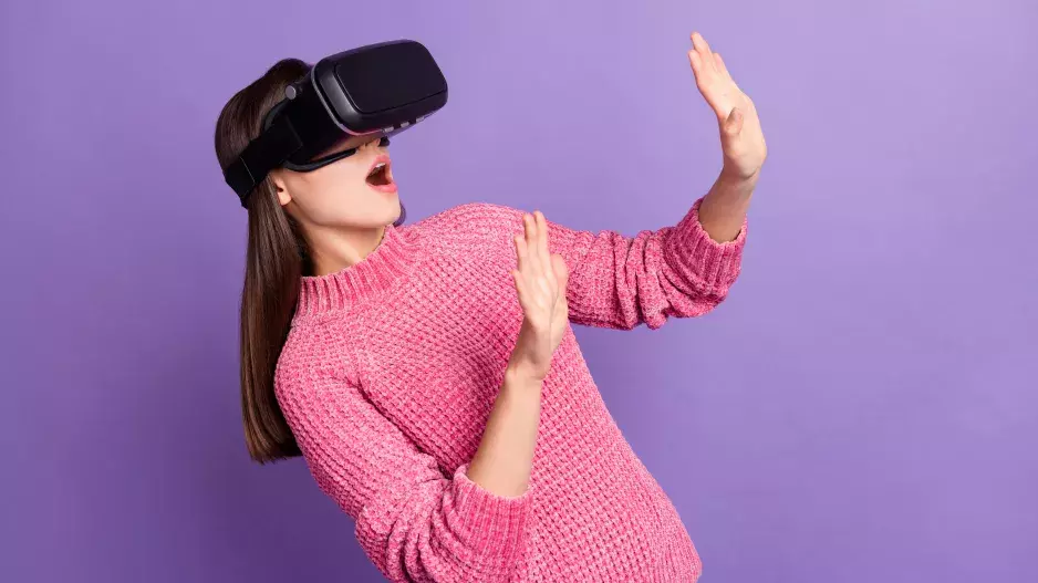 Optická iluze, která dělá z celebrit groteskní obludy. Ošálí i vás? Stačí se očima soustředit na správné místo