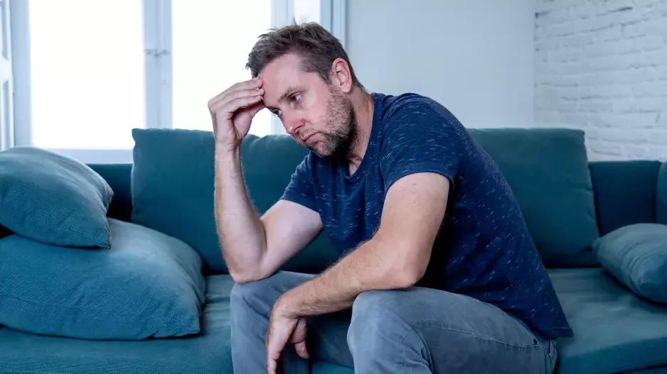 Toto chování značí muže s nízkým sebevědomím: Přehnaná kritika je pouze začátek