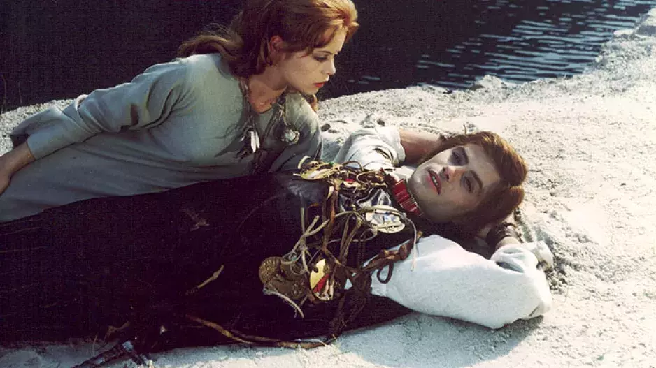 Drsná smrt prince z Malé mořské víly: Šlo o sebevraždu, nebo nehodu? Petra Svojtku rozdrtila tramvaj 